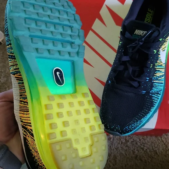 Nike flyknit max - Picture 4 of 5